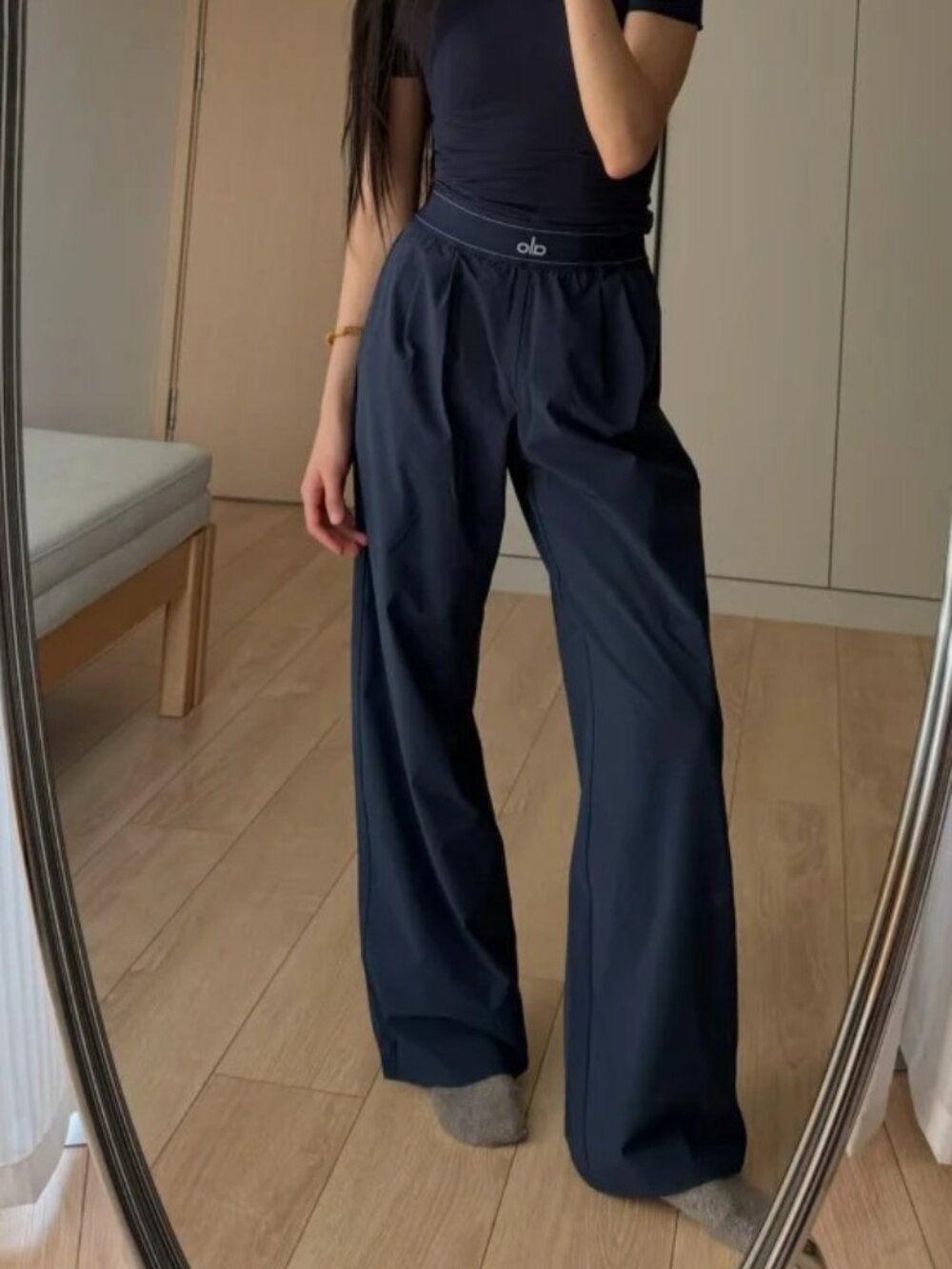 💙 NWT Alo Yoga Suit Up Trouser Navy Regular 30" Inseam Wide Leg Pants - Picture 6 of 8